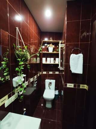 Гостевой дом Rustaveli-OGE hostel Тбилиси Двухместный номер с 1 кроватью и общим туалетом-9