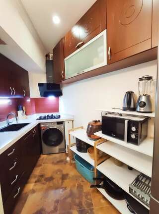 Гостевой дом Rustaveli-OGE hostel Тбилиси Двухместный номер с 1 кроватью и общим туалетом-10