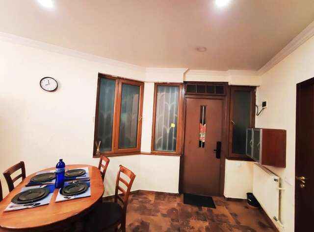 Гостевой дом Rustaveli-OGE hostel Тбилиси-37